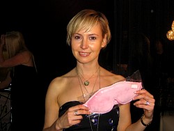 caroline carver with her dream essentials pink sleep mask.jpg